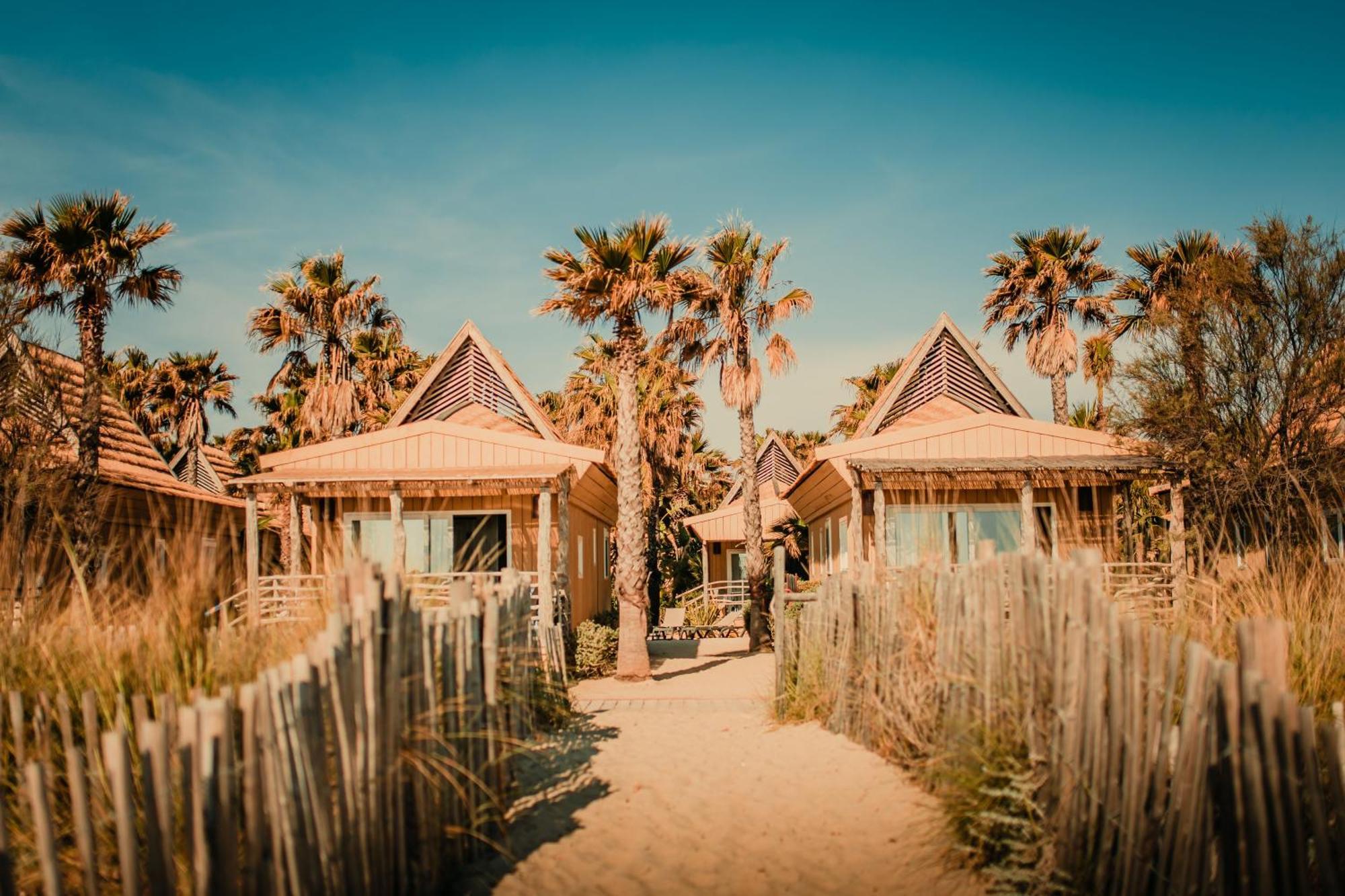 Toison D'Or Ξενοδοχείο Ramatuelle Εξωτερικό φωτογραφία The beach huts at the resort
