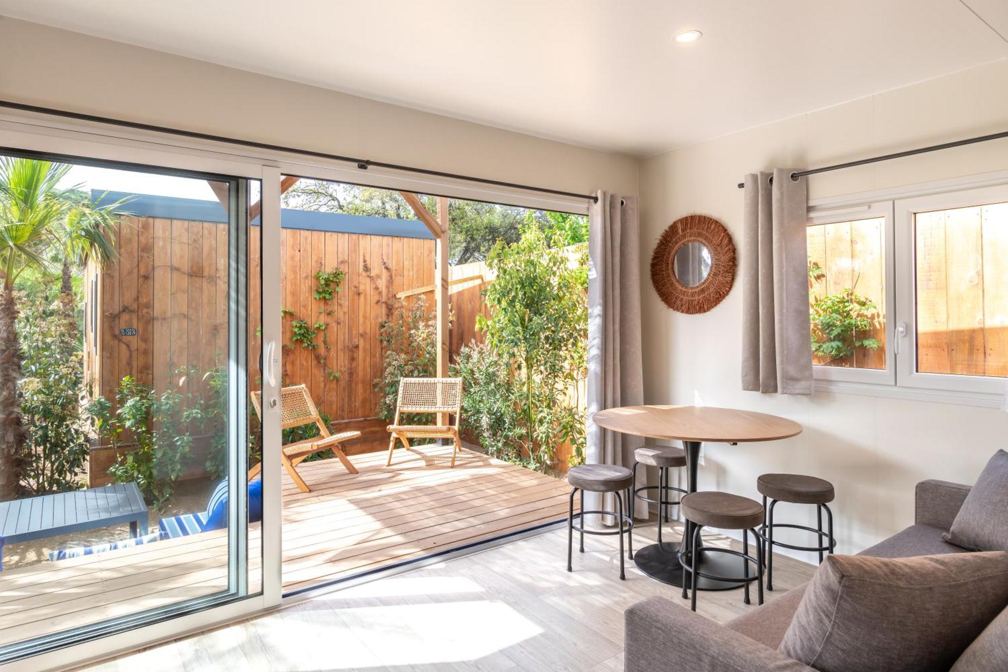 Toison D'Or Ξενοδοχείο Ramatuelle Εξωτερικό φωτογραφία A sliding door